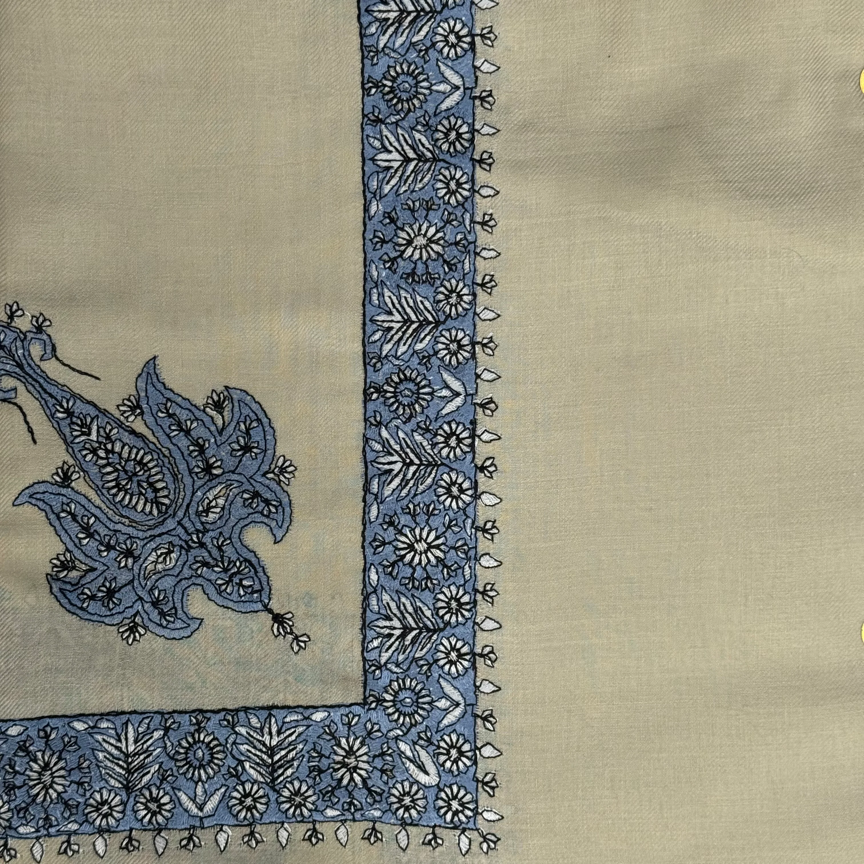 Luxury Birch Embroidered Yemeni Shemagh - Image 13