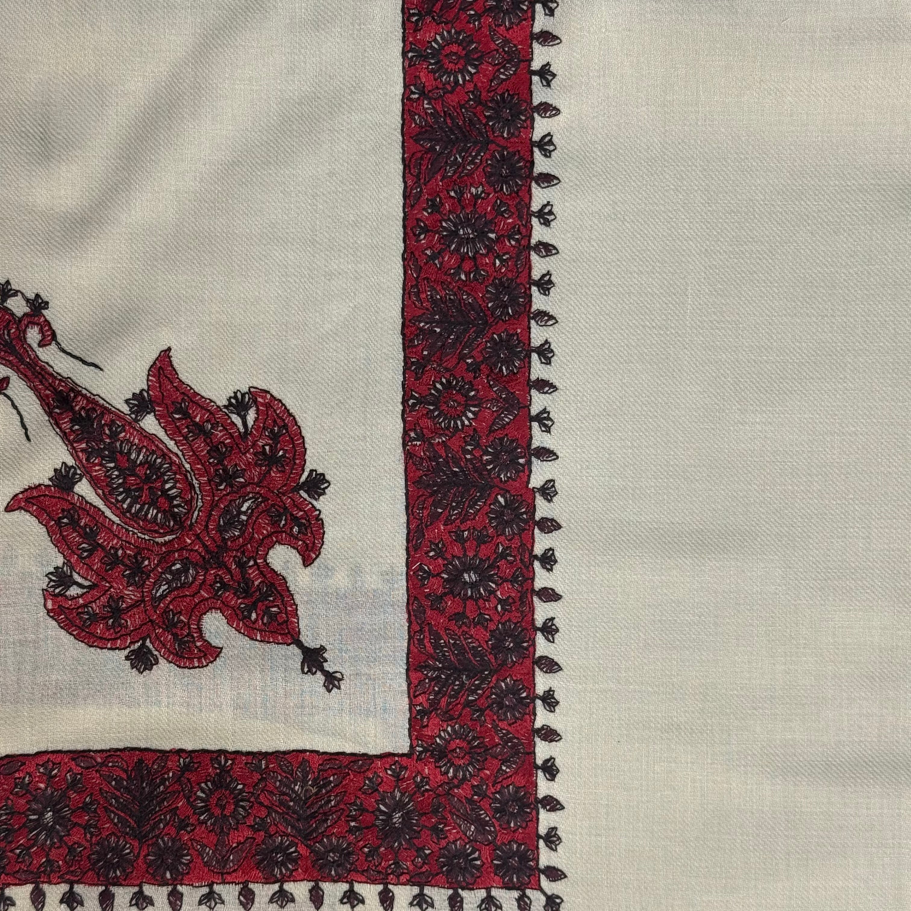 Luxury Birch Embroidered Yemeni Shemagh - Image 15