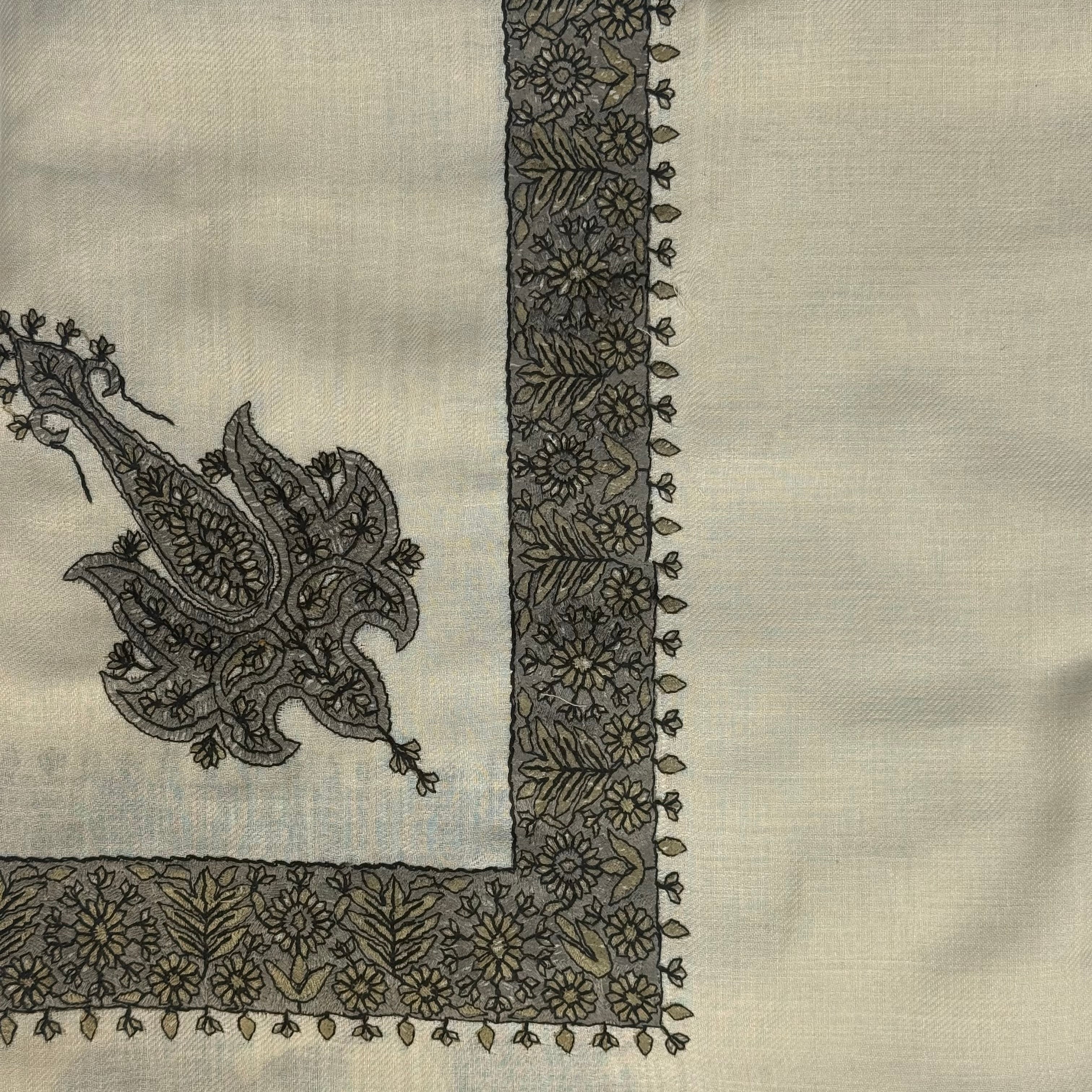 Luxury Birch Embroidered Yemeni Shemagh - Image 22