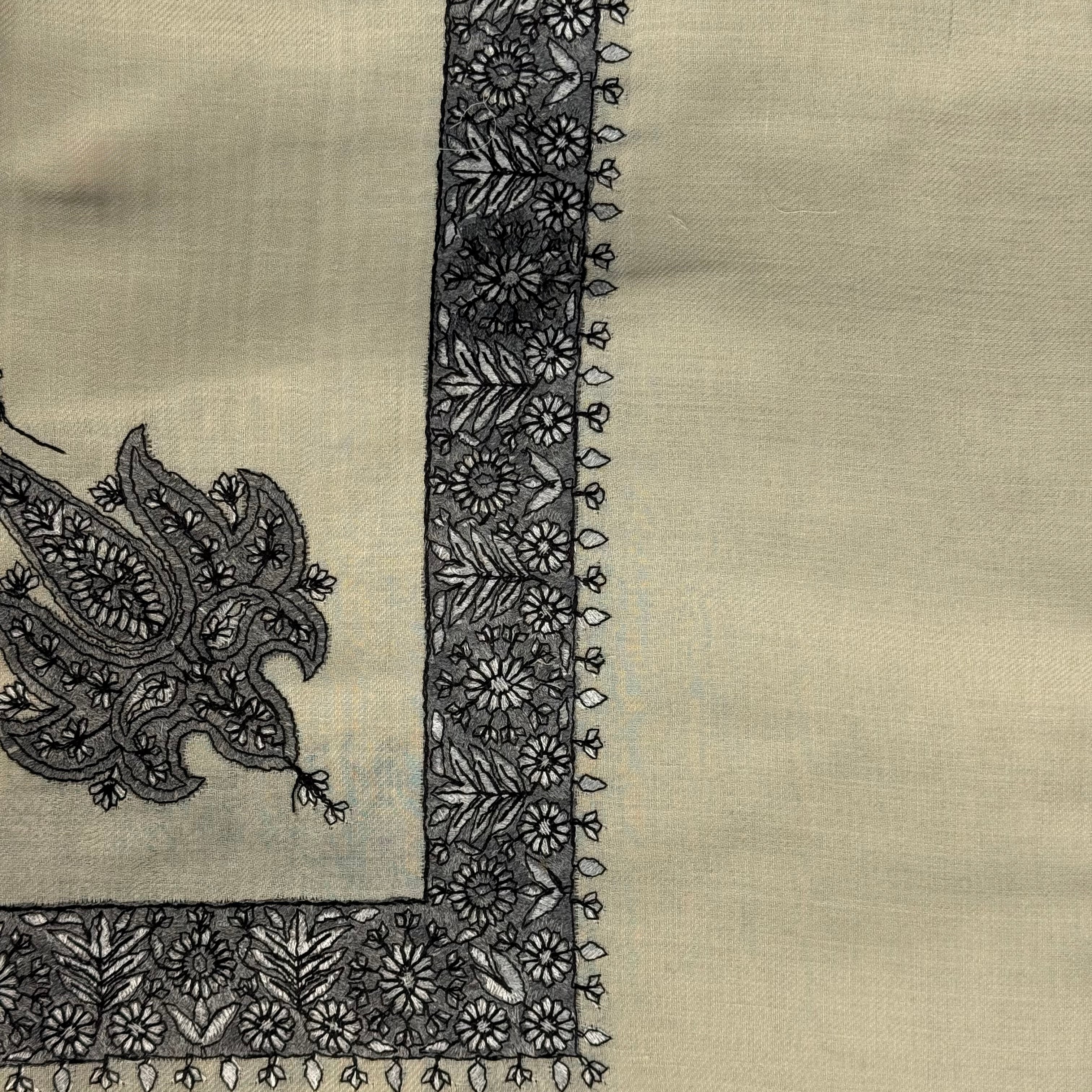 Luxury Birch Embroidered Yemeni Shemagh - Image 7