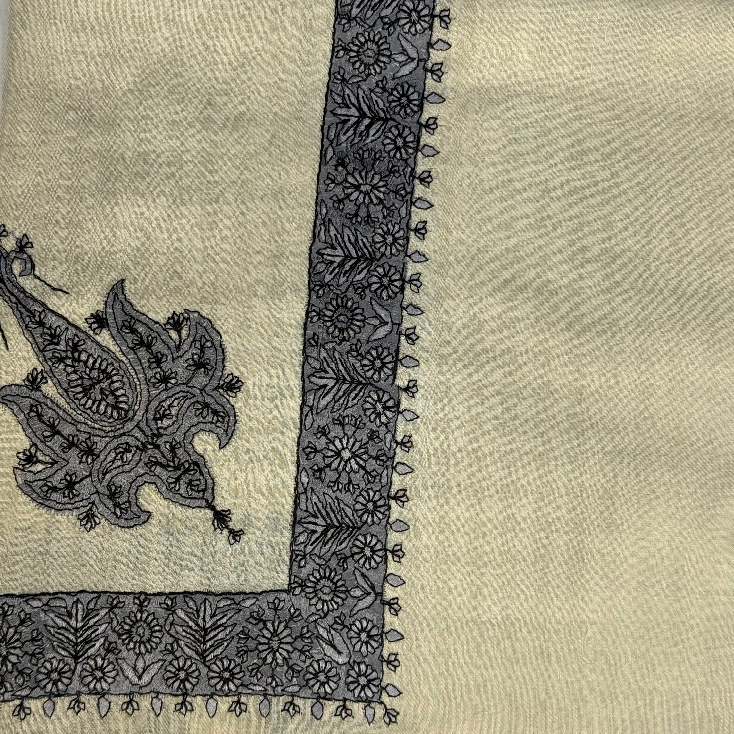 Luxury Birch Embroidered Yemeni Shemagh - Image 8