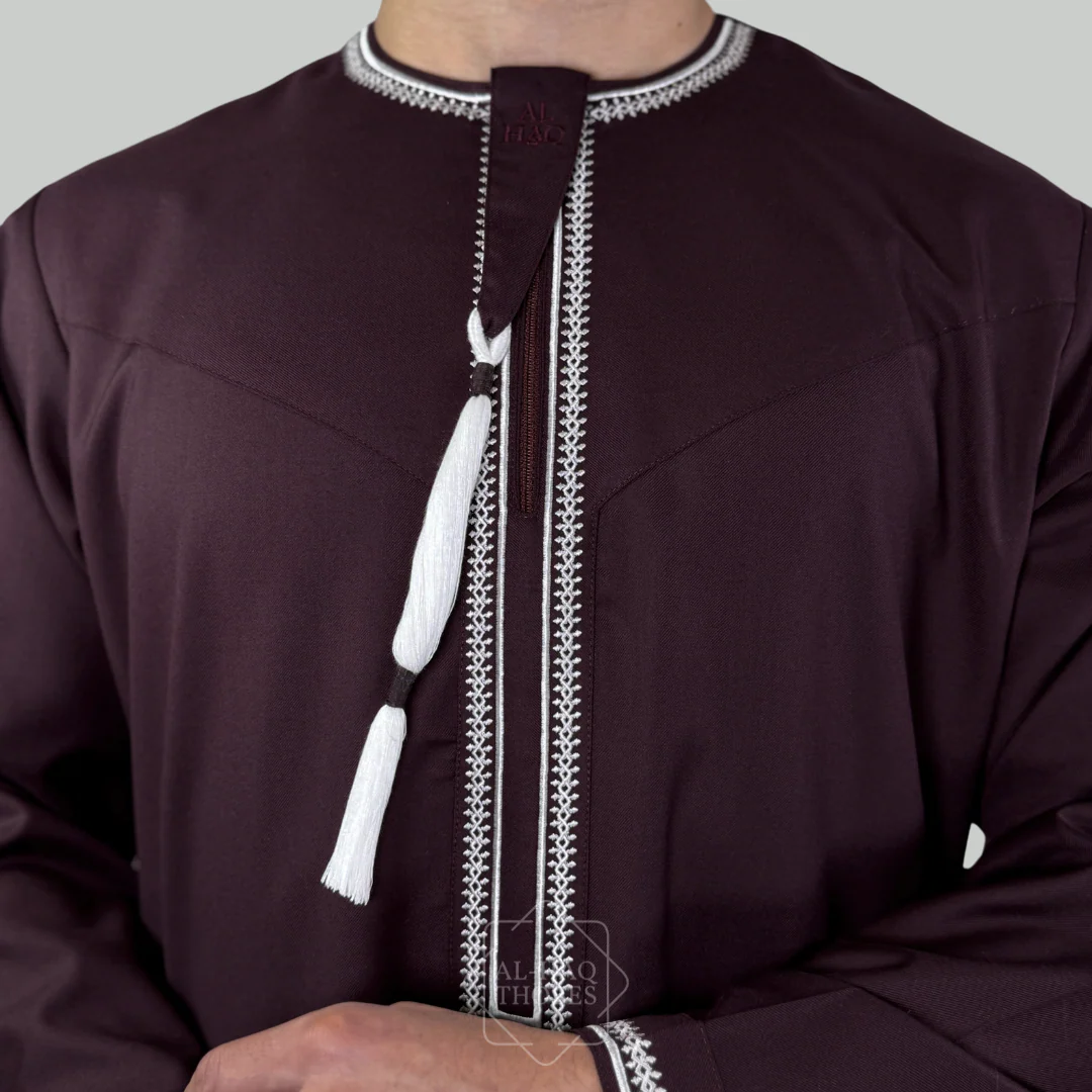 Luxury Burgundy Omani Thobe - Image 4
