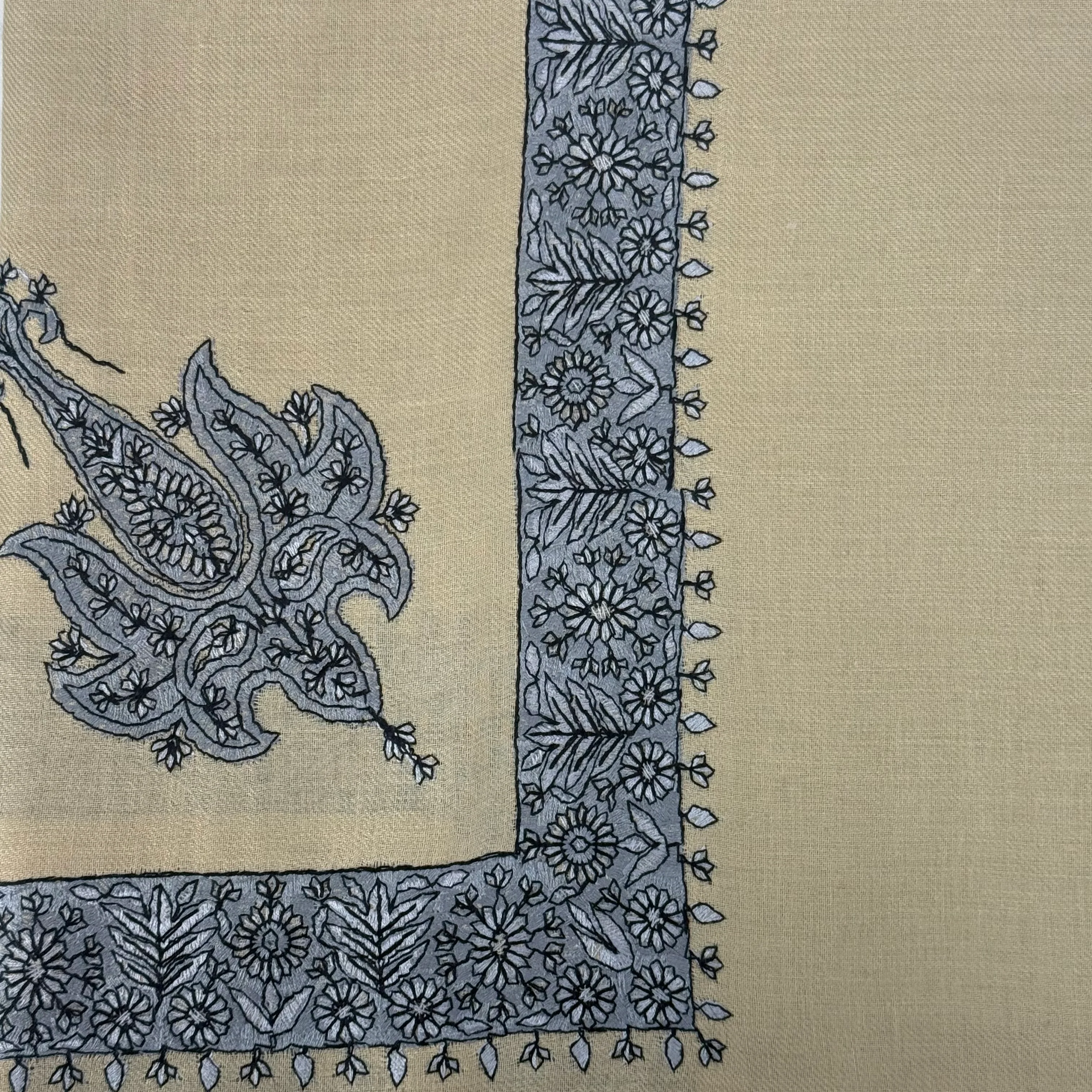 Luxury Camel Brown Embroidered Yemeni Shemagh - Image 17