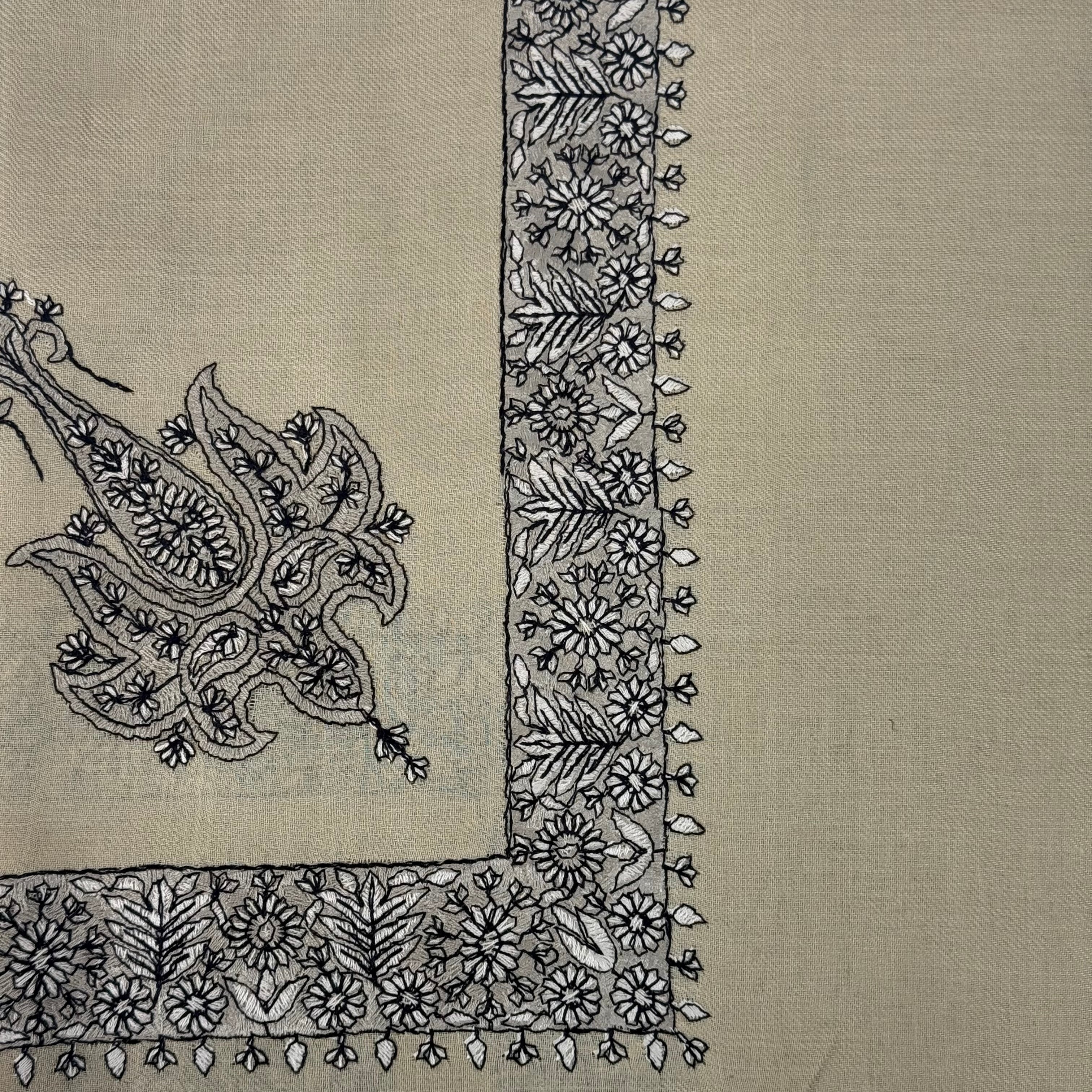Luxury Camel Brown Embroidered Yemeni Shemagh - Image 5