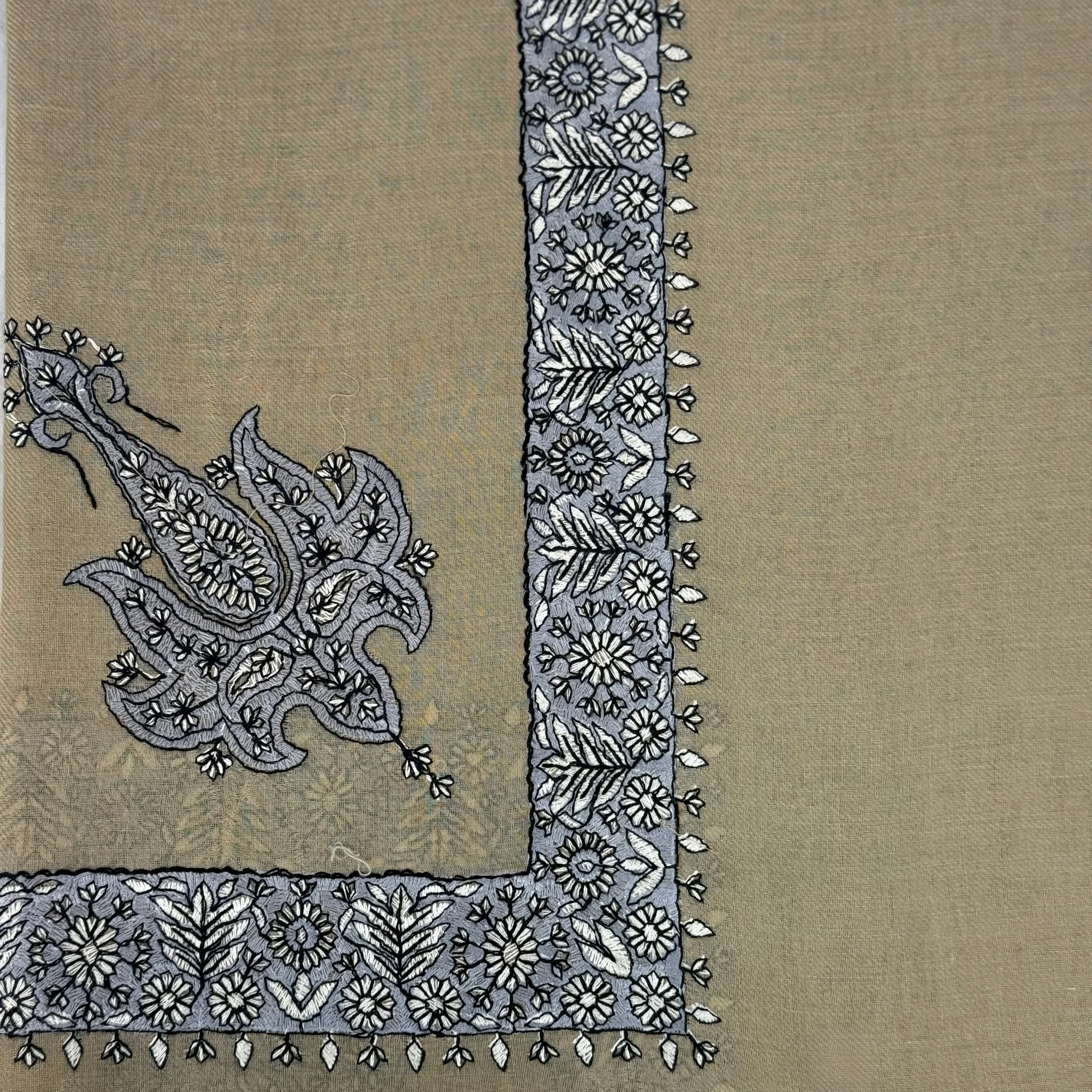 Luxury Camel Brown Embroidered Yemeni Shemagh - Image 7