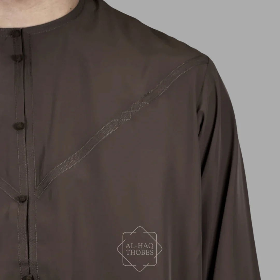 Luxury Cocoa Brown Lightweight Emirati Zibda Thobe - Image 4