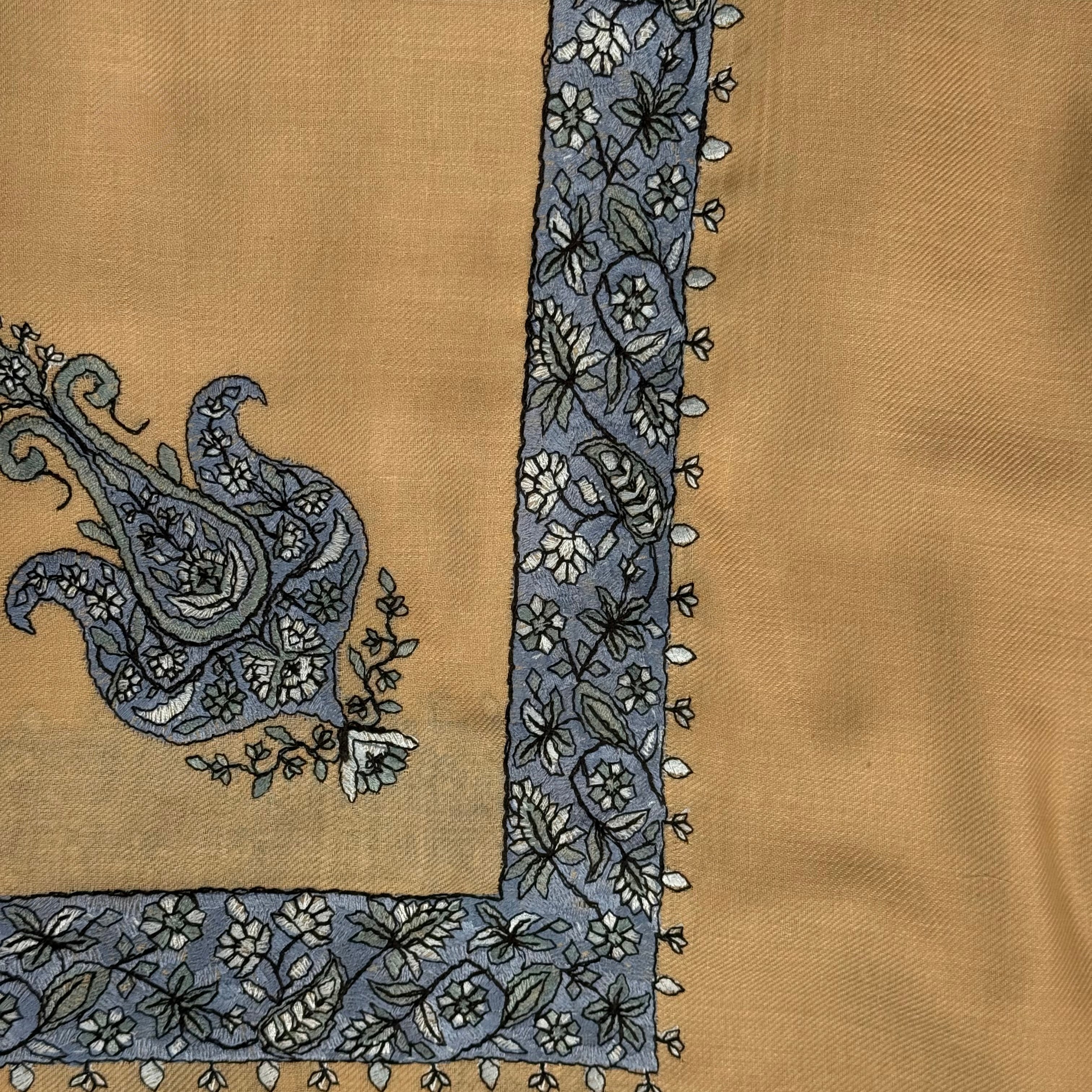 Luxury Desert Brown Embroidered Yemeni Shemagh - Image 18