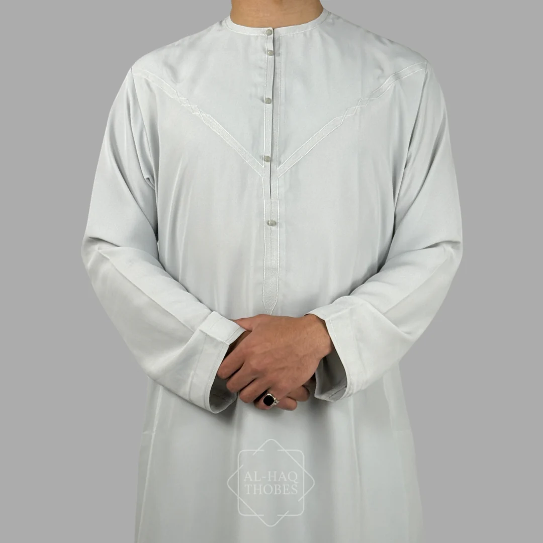 Luxury Pearl Grey Lightweight Zibda Emirati Thobe (Buttons) - Image 3