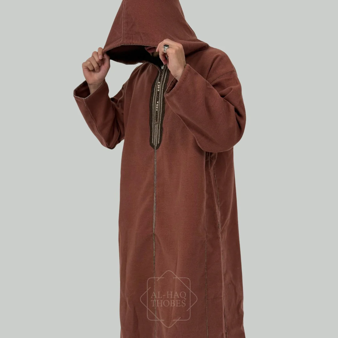 Luxury Rosewood Hooded Moroccan Thobe - Image 3