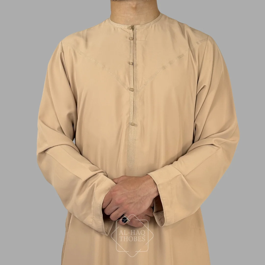 Luxury Sand Beige Lightweight Emirati Zibda Thobe - Image 3