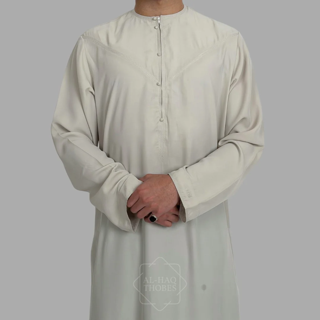 Luxury Cream Latte Lightweight Emirati Zibda Thobe - Image 3